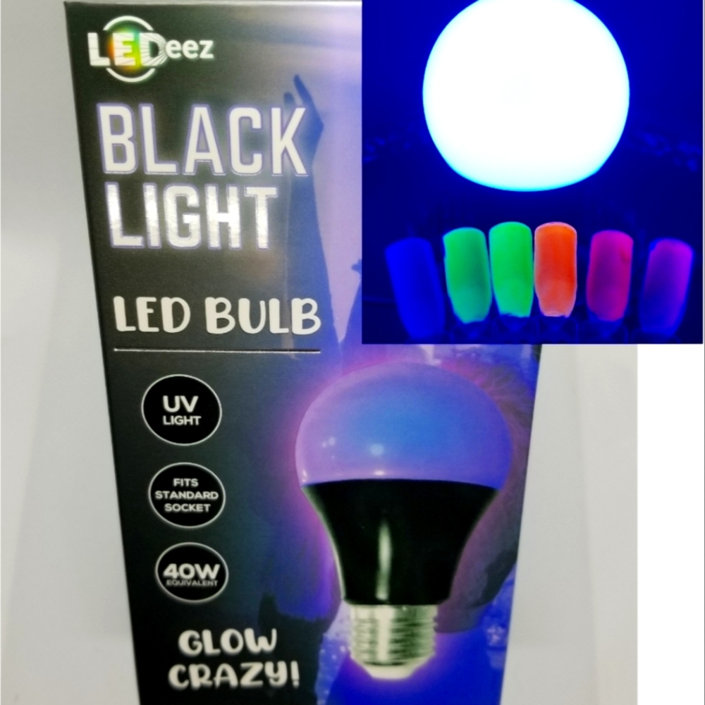 LEDeez Black Light LED Bulb 40W Equivalent NEW